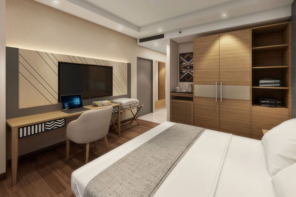 Premium bedding, minibar, in-room safe, desk
