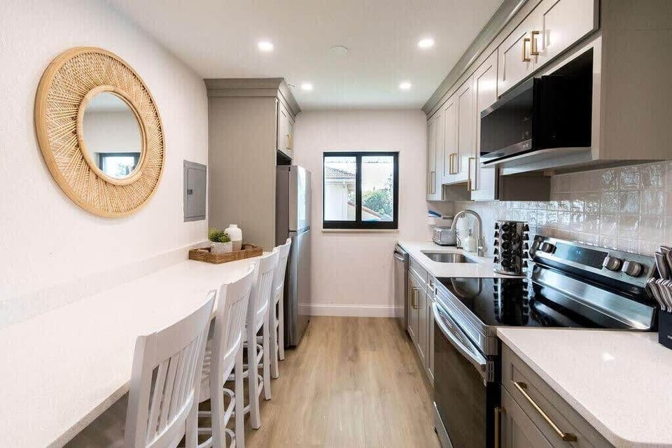 Designed to provide you the essential comforts of home, our condos offer luxury accommodations and immediate access to one of Florida's top tourism destinations.