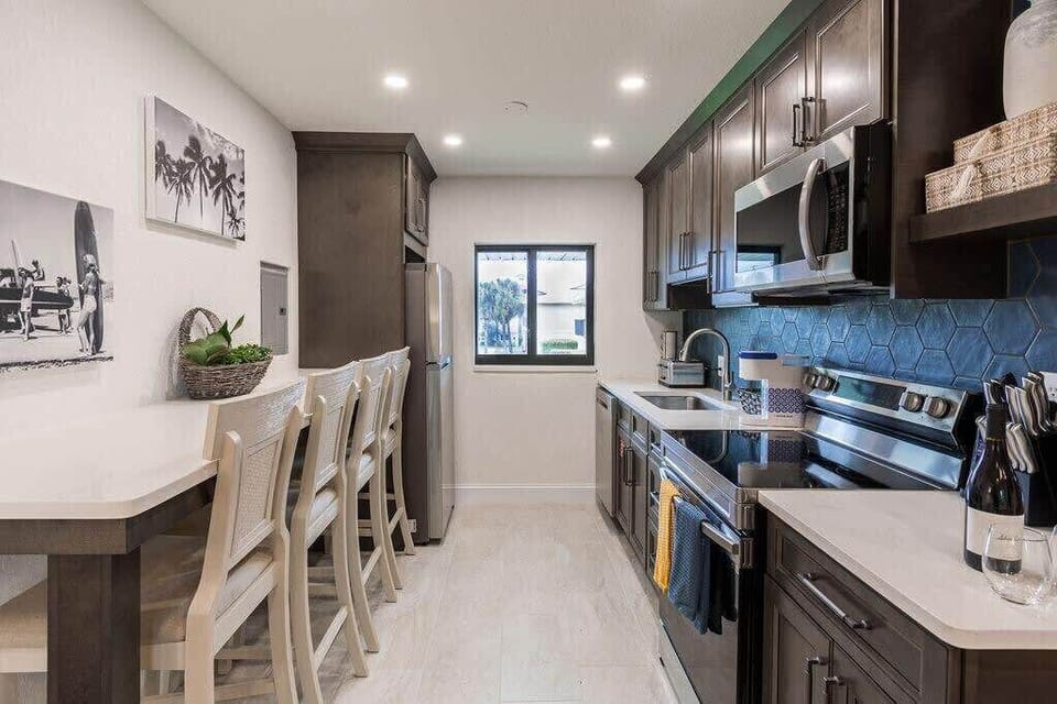 Designed to provide the essential comforts of home, our condos offer luxury accommodations and immediate access to one of Florida's top tourism destinations.