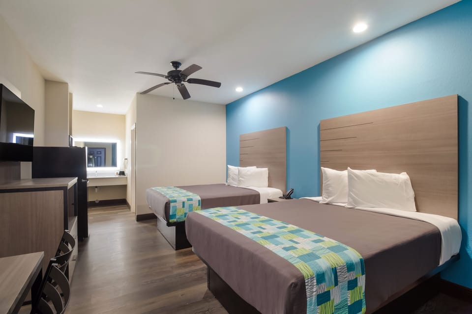 Standard Double Room, 2 Double Beds | Desk, laptop workspace, iron/ironing board, free WiFi