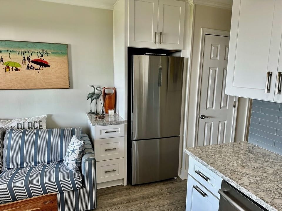 Kitchen - Gorgeous over sized fridge