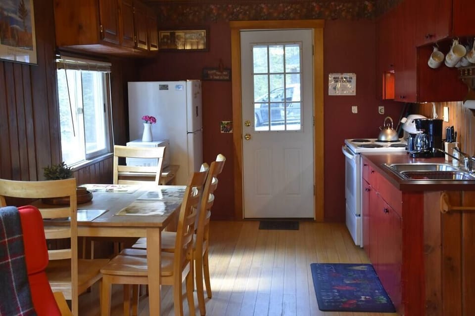 Fully equipped, eat-in kitchen has everything you need (except the food).