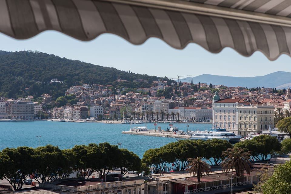 Old town is 10 mins walking distance!