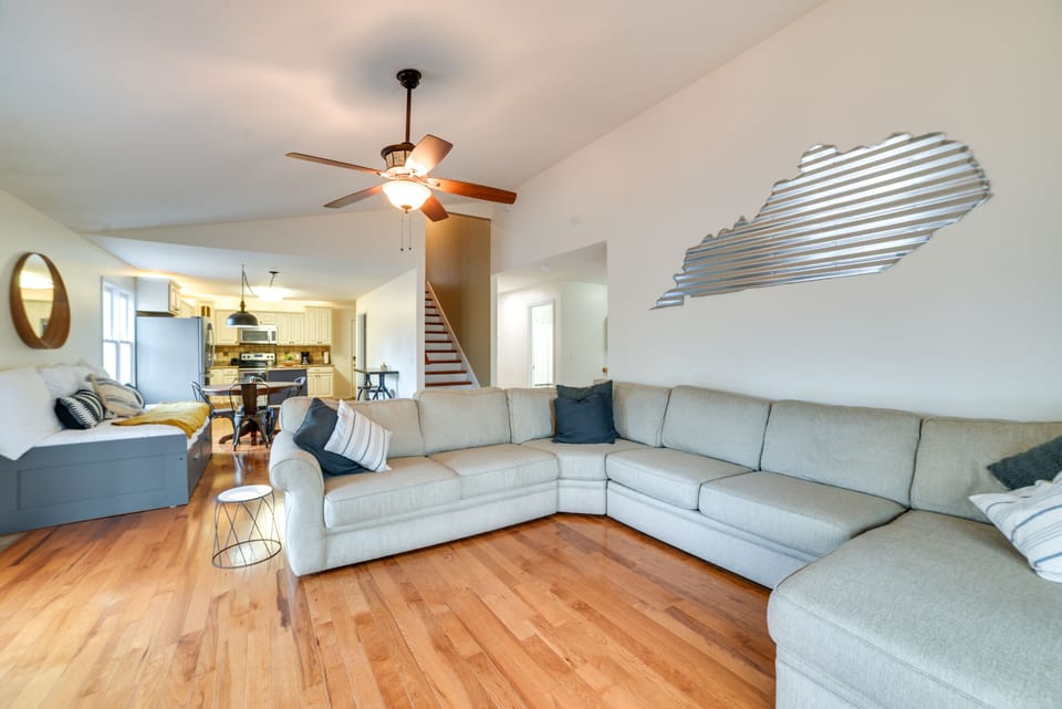 Living Room | Free WiFi