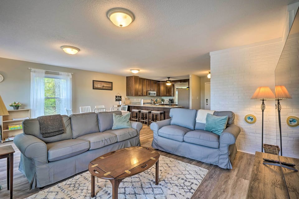Living Room | Keyless Entry