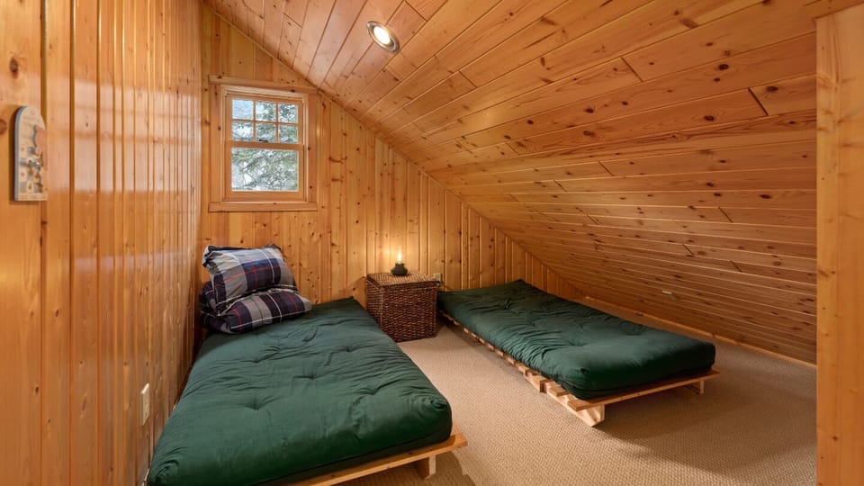 Extra Sleeping Space - Single beds