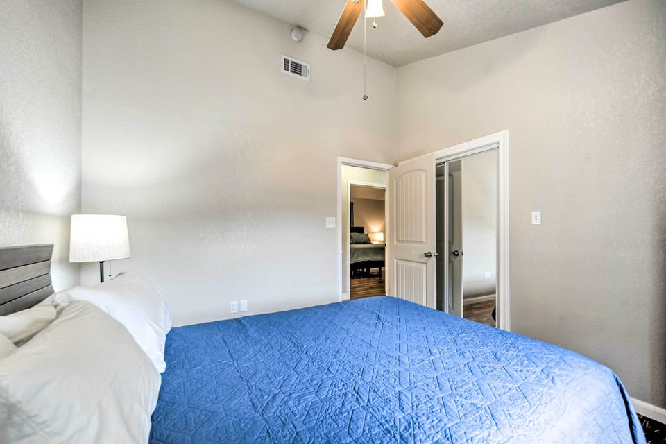 Bedroom 3 | Smart TV w/ Cable