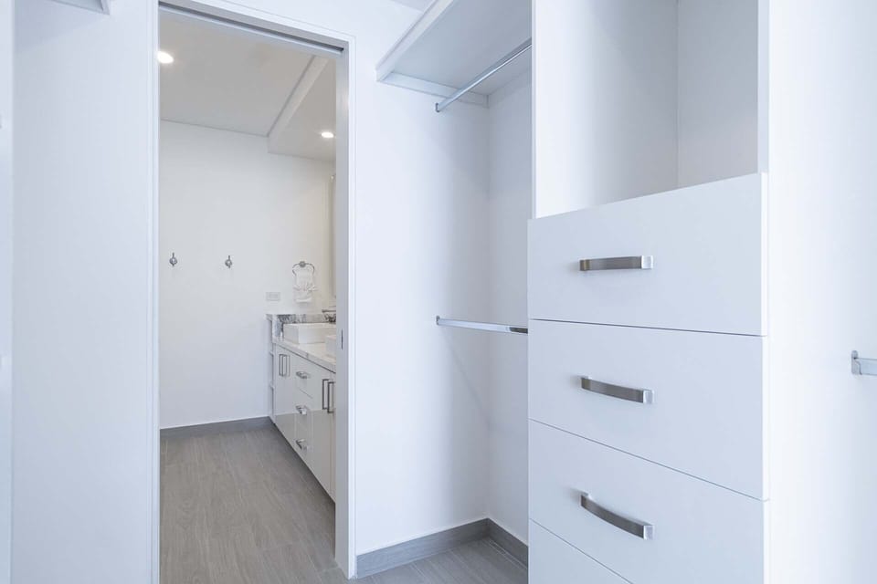 Walking closet