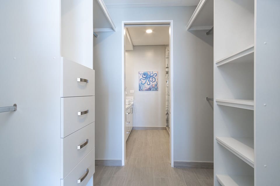 Walking closet