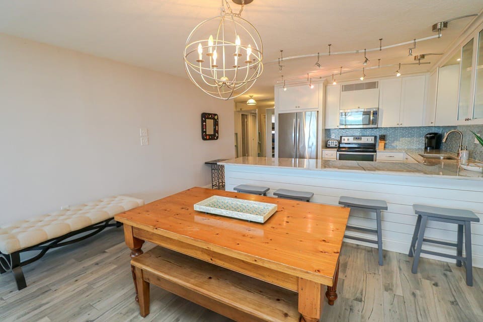 St. Augustine Beach Rentals Dining Room