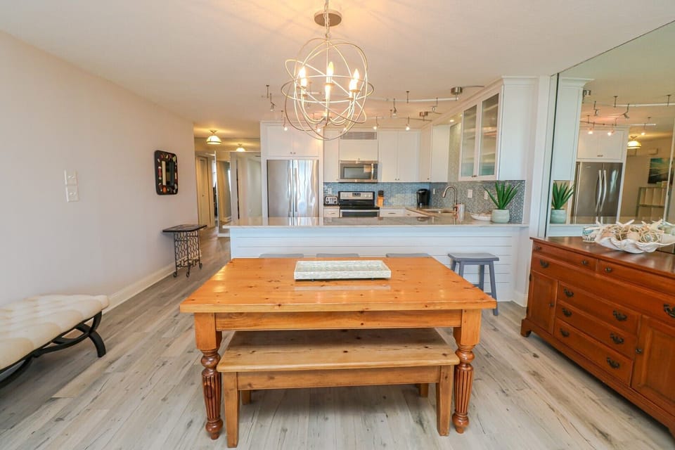 St. Augustine Beach Rentals Dining Room