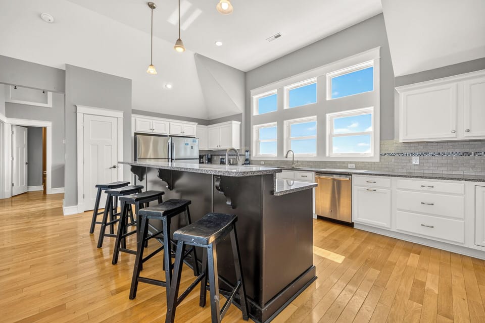 Third Level Full Kitchen