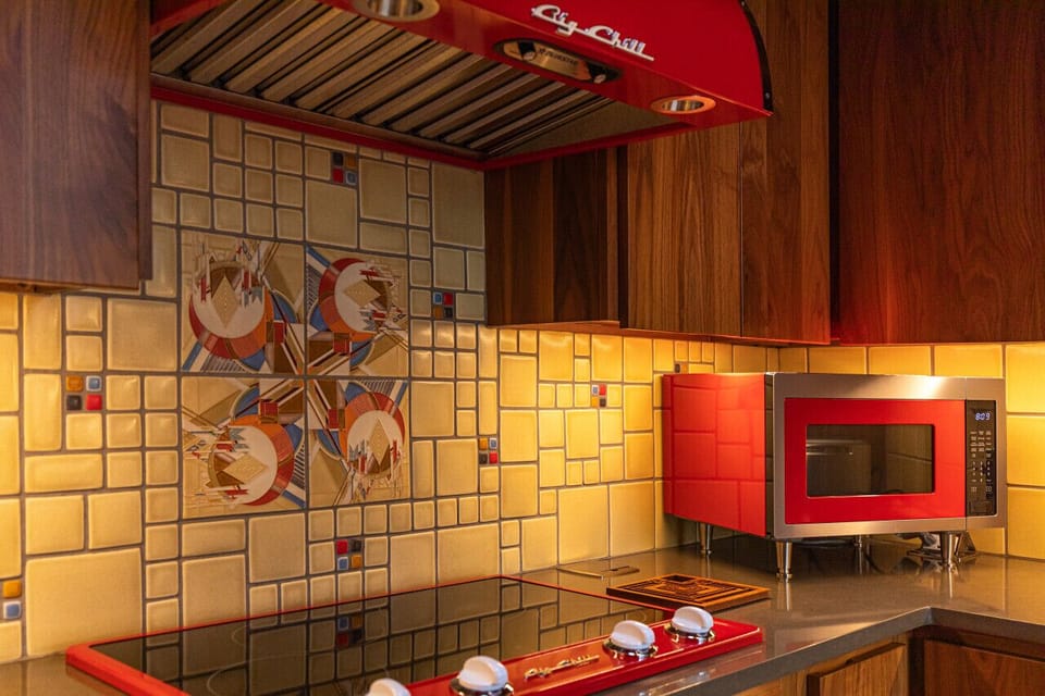 Amazing backsplash