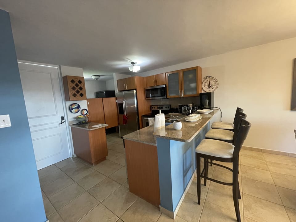 Kitchen and Laundry (full equipped)