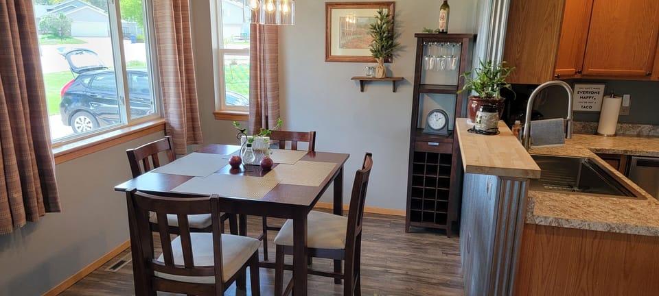 Dining area w/wine storage & glasses