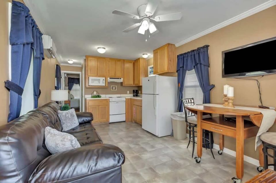 Nice and clean cottage with everything you need to stay a while