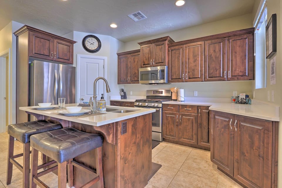 Kitchen | Pots & Pans | Magic Bullet Blender | Crockpot