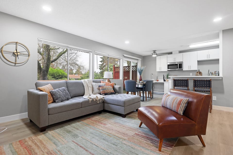 Couch, Furniture, Living Room, Room, Indoors