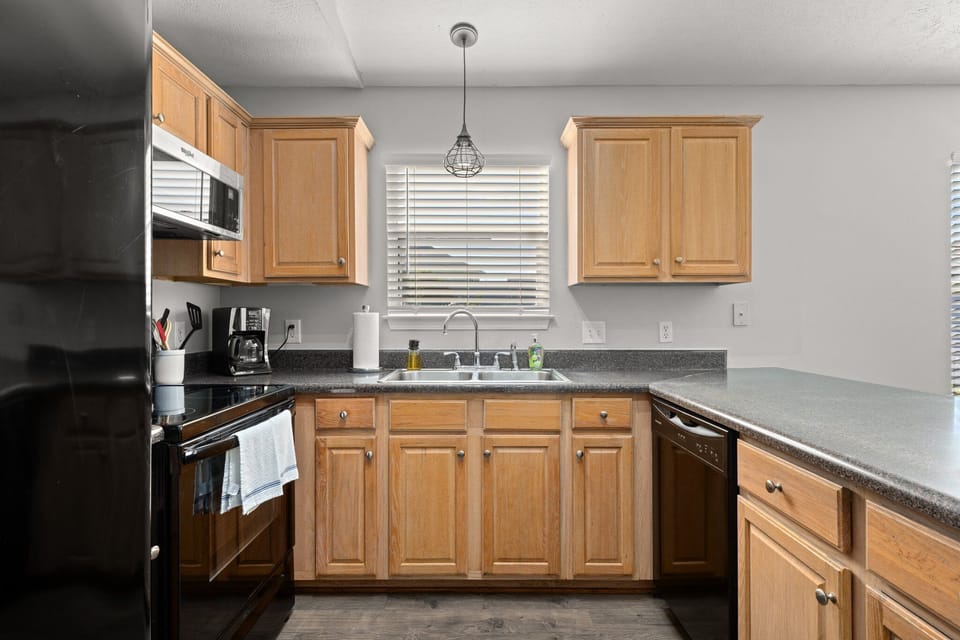 Well stocked kitchen with all you need to cook during your stay. If you decide to cook on vacation that is..