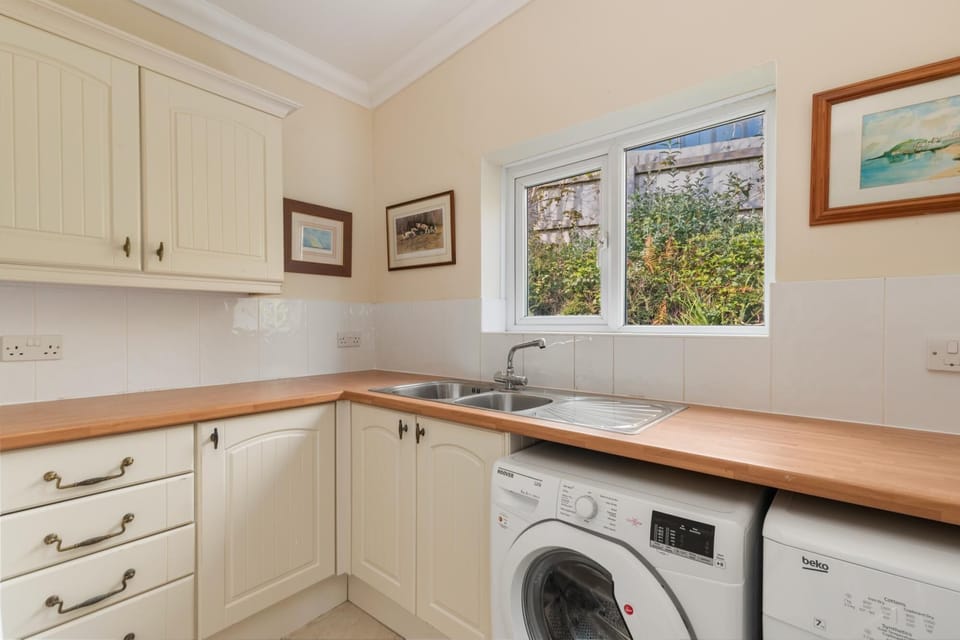 Sunningdale - Beach Side Cottage Sea Views Parking House in Saundersfoot
