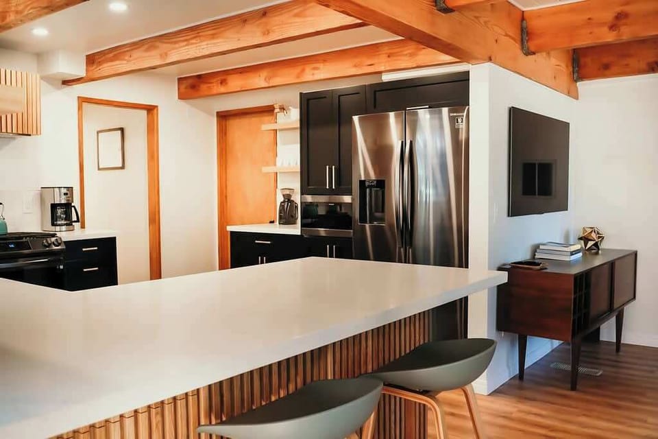Full sized stainless steel appliances