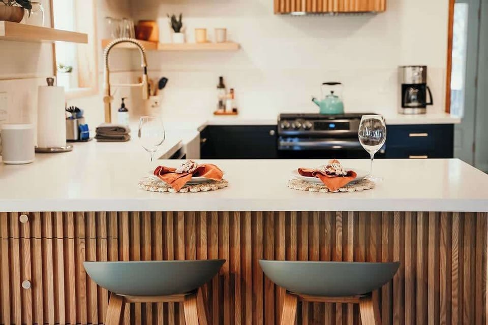 Counter dining for 2