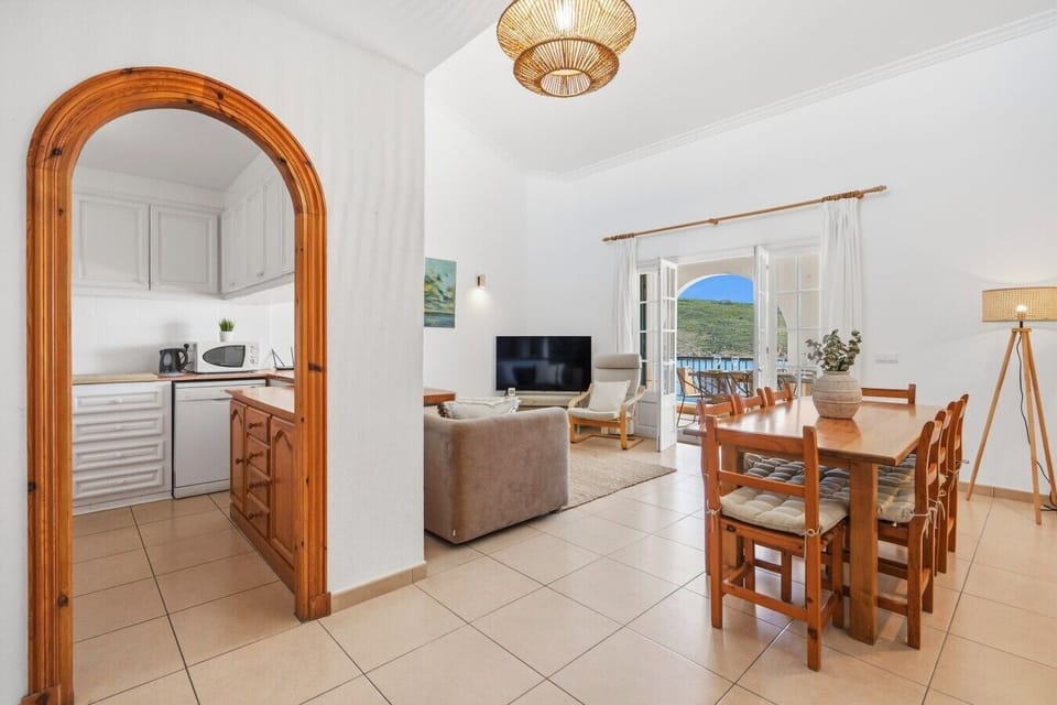 Apt. 115-1, Fornells 22