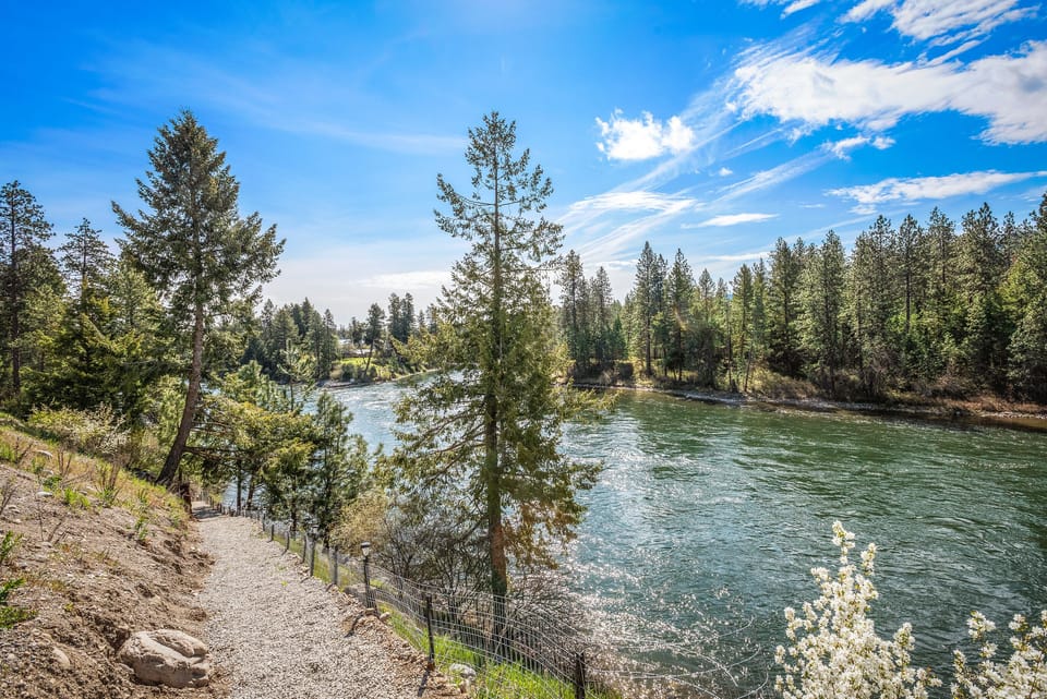 Trail to river
