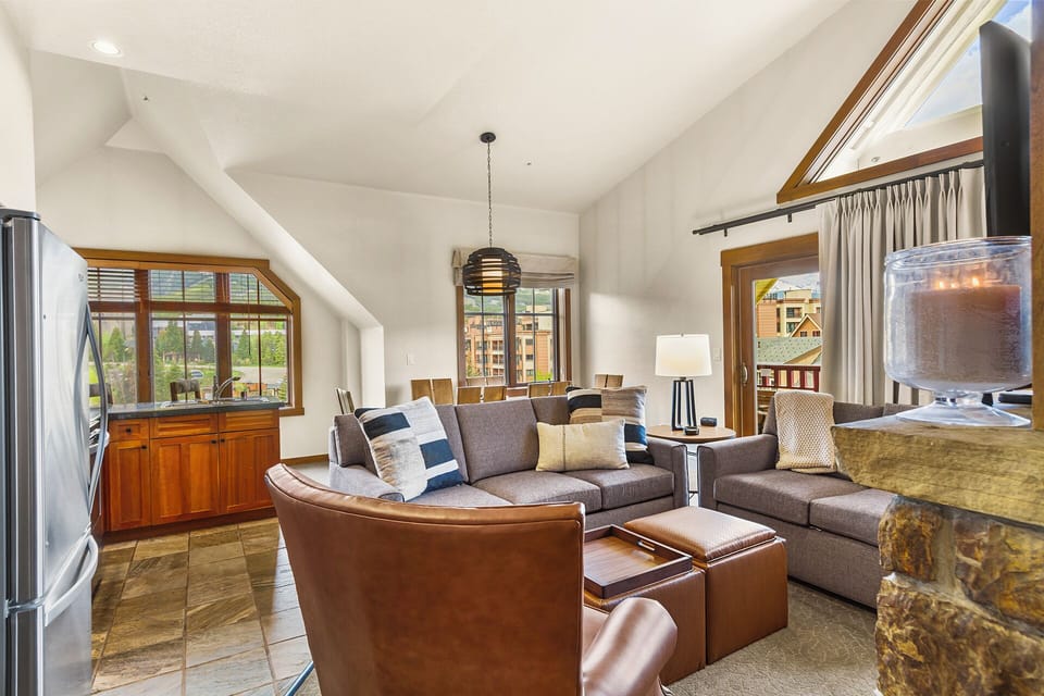 Living room / dining room