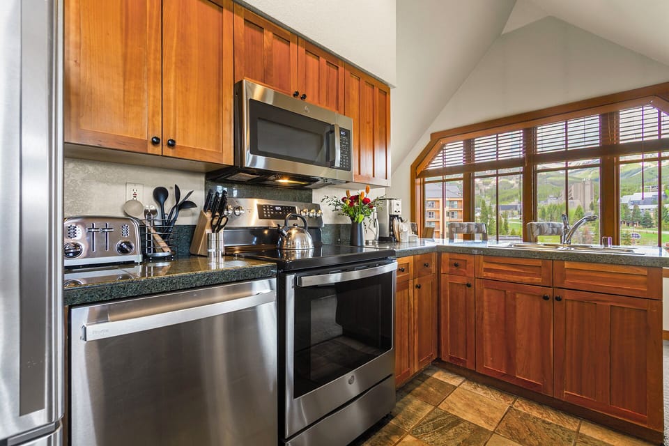 Kitchen with amazing mountain views