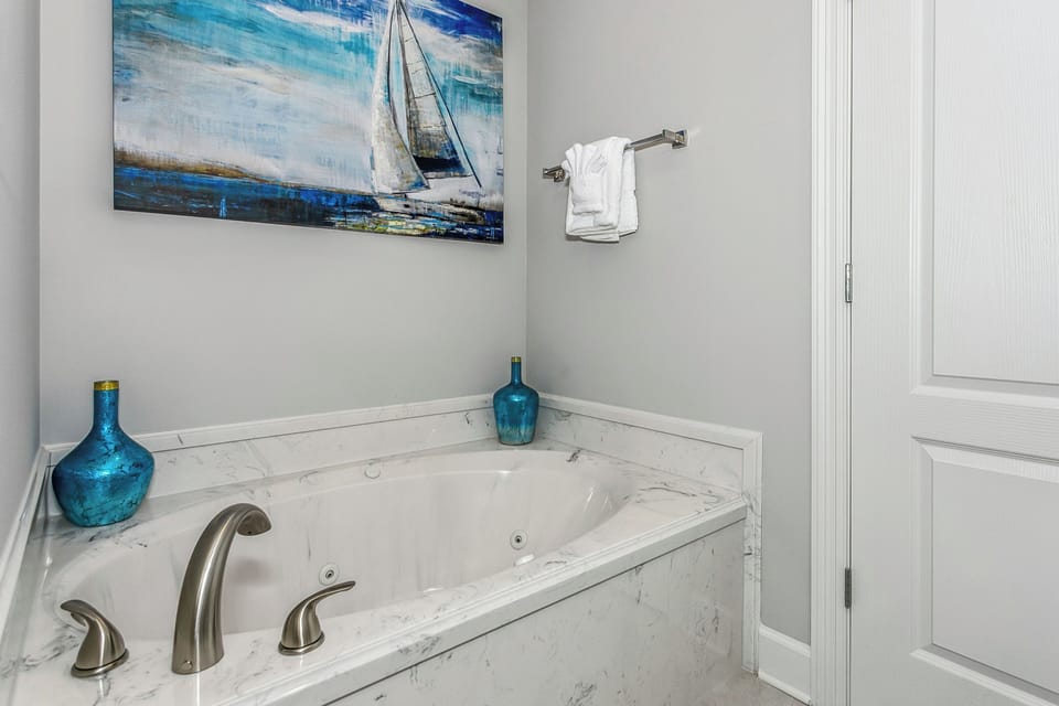 Master bath with jetted tub 