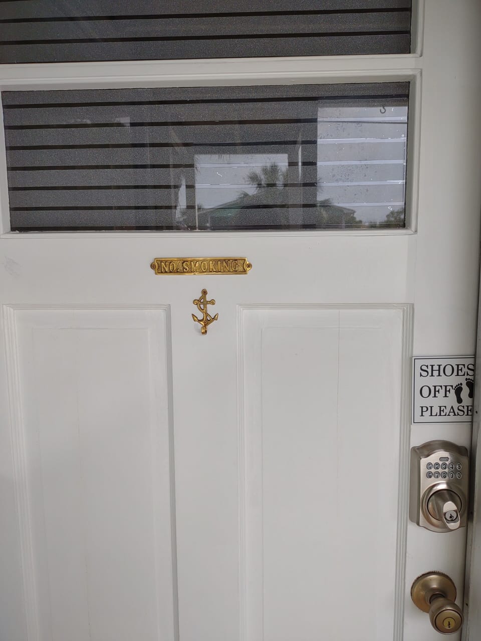 Retro beach cottage w/ modern touch - in the heart of Carolina Beach Cottage in Carolina Beach