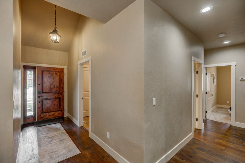 Entrance/Hallway