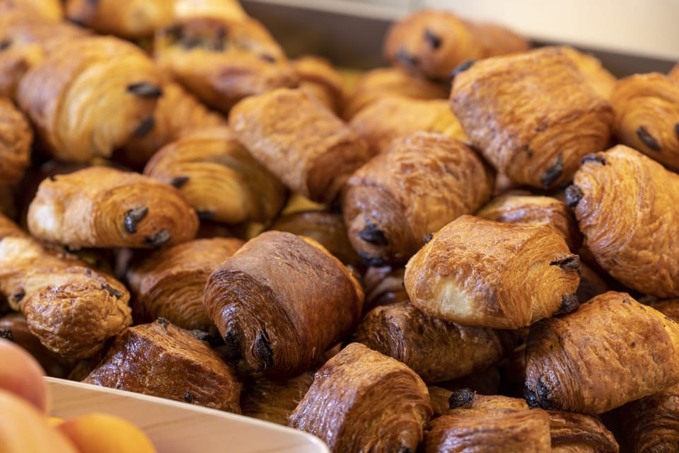 Daily buffet breakfast (EUR 22 per person)