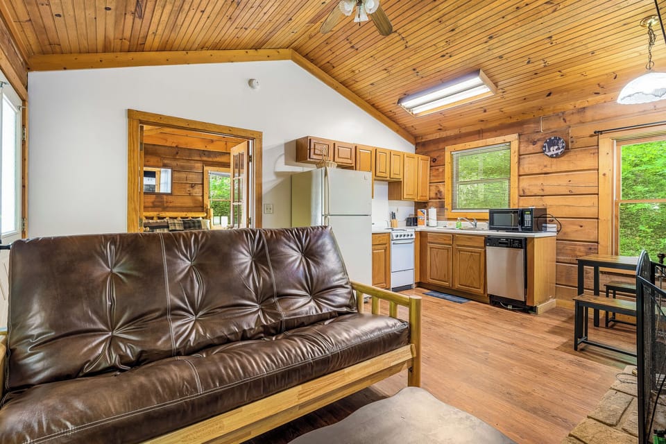 WiFi, futon, and streaming-ready TV—work or chill, you’ve got options