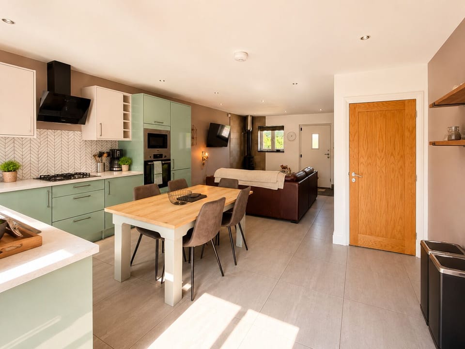 Family Cottage, Private Bathroom | Shared kitchen