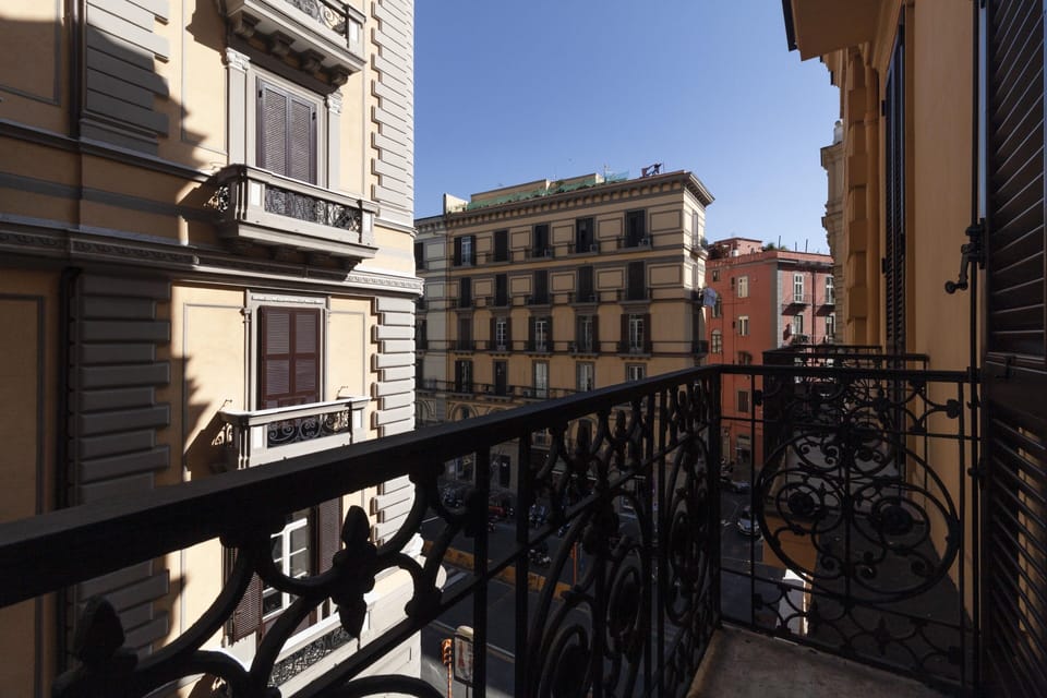 House | Balcony