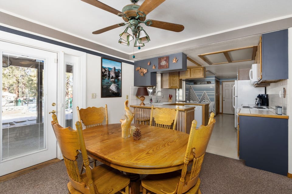 First dining area that can comfortably sit 4 to 6 people.
