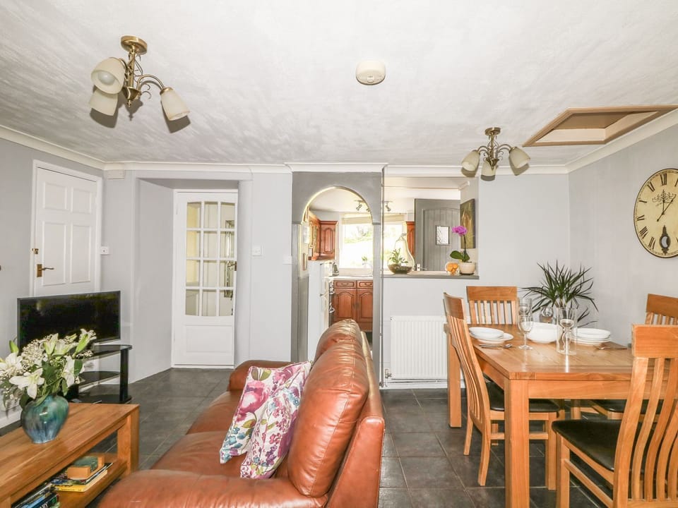 Cottage | Interior