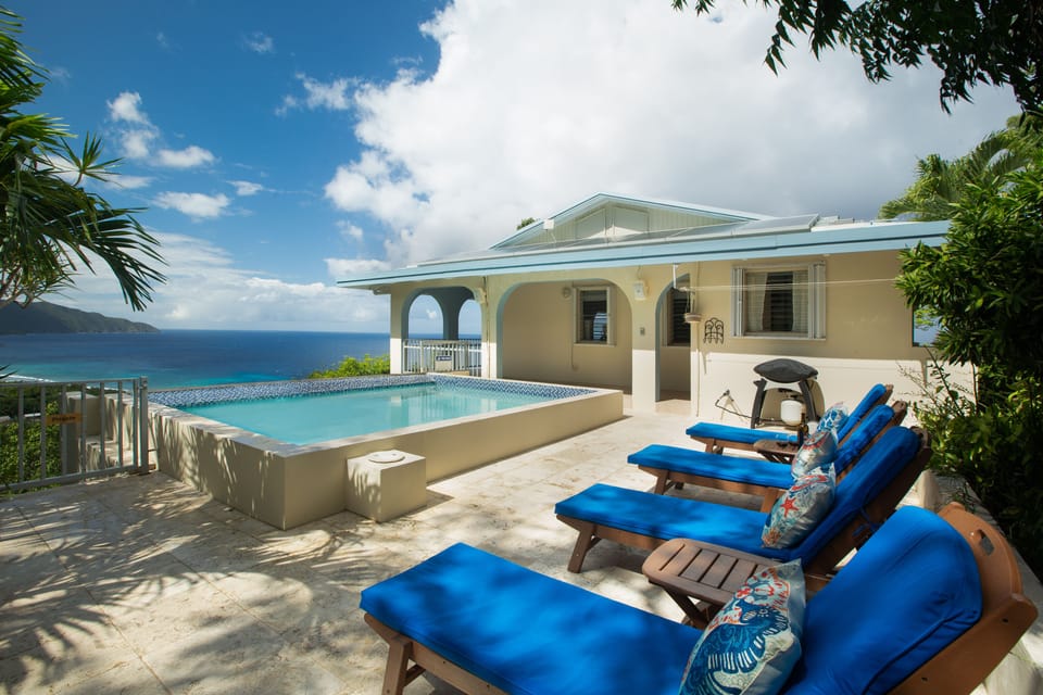 Private pool with spectacular ocean views and 4 trex chaise lounges.