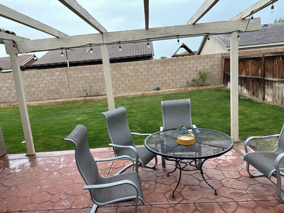 Outdoor dining
