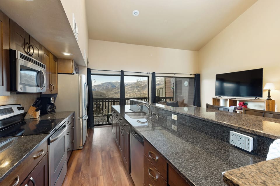 Condo (3 Bedrooms) | Property amenity