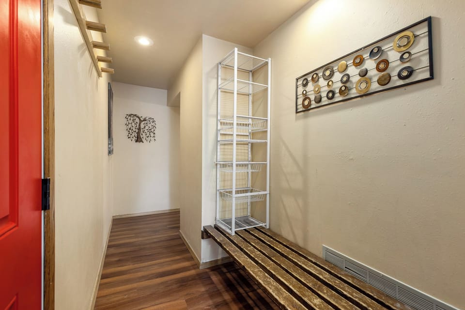 Condo (3 Bedrooms) | Property amenity