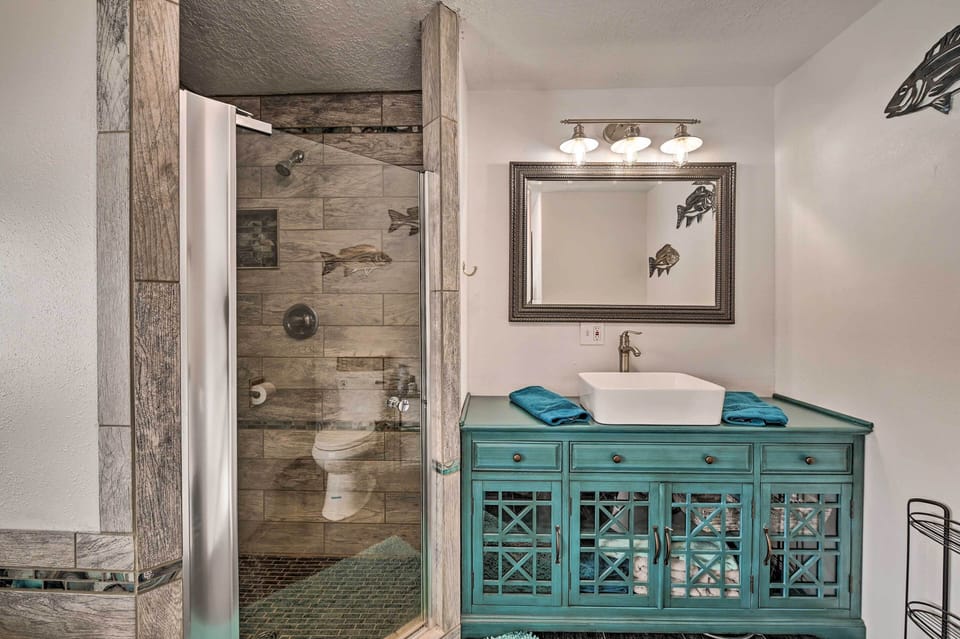 En-Suite Bathroom