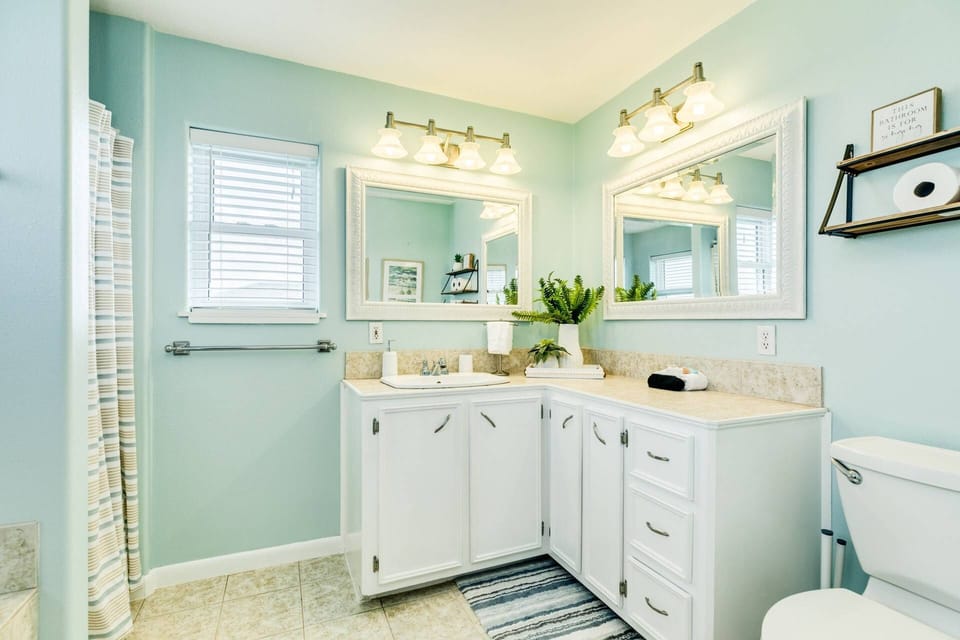 Private Master Bathroom