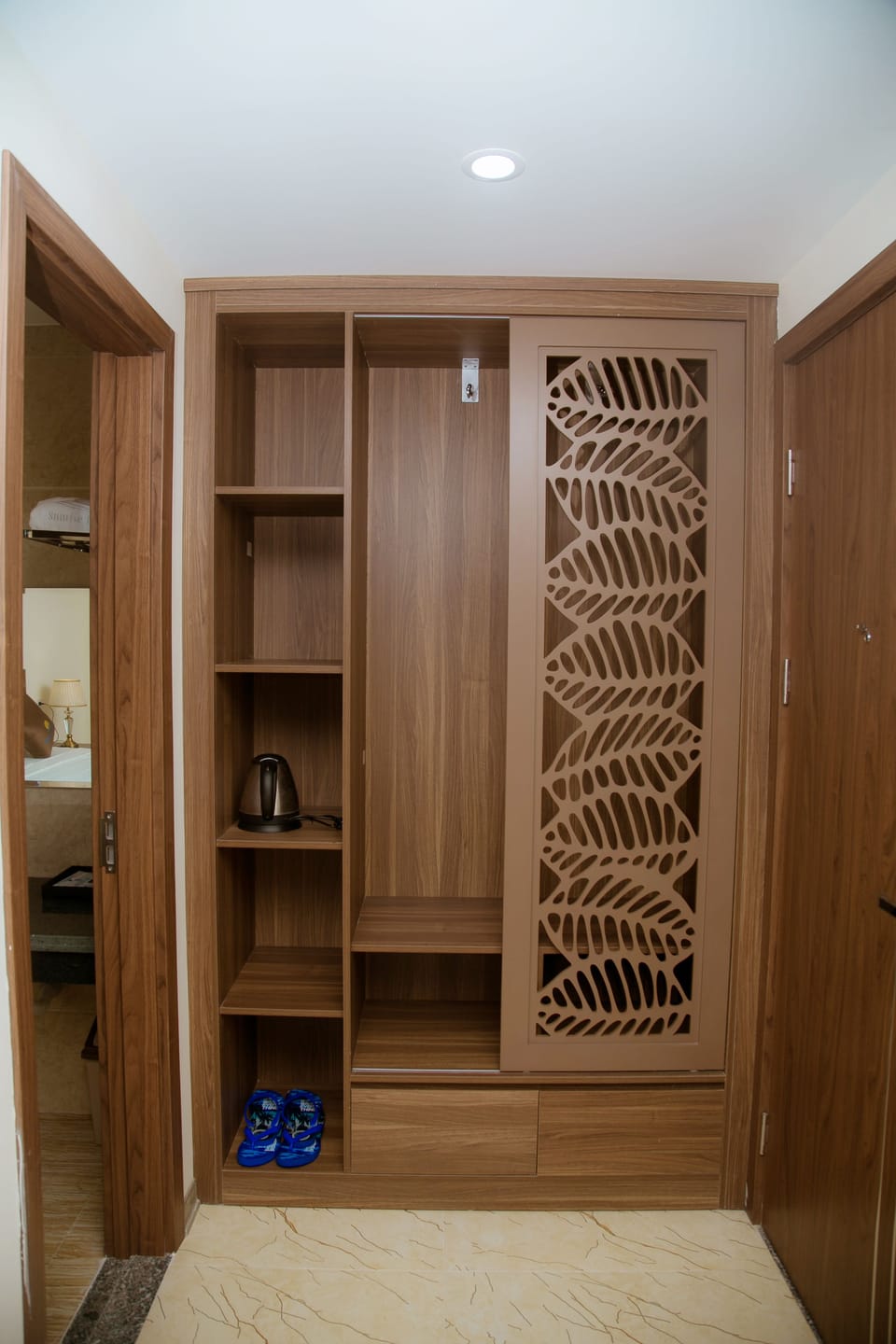 Executive Suite | Premium bedding, pillowtop beds, minibar, desk