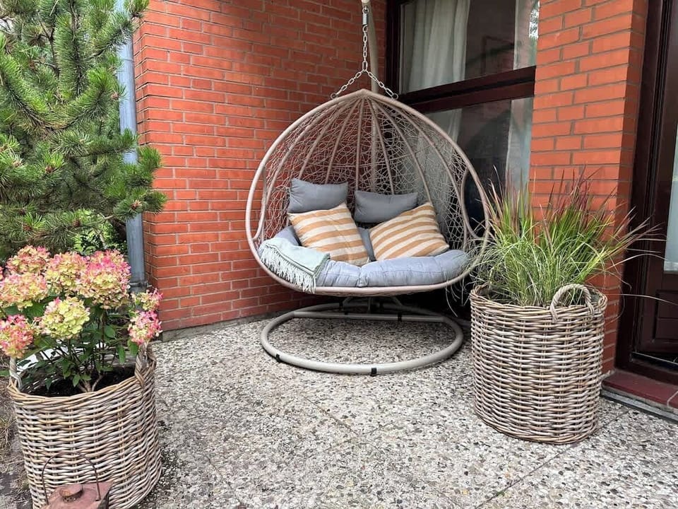 Hängesessel für zwei Personen zum Relaxen, Lesen und Baumelnlassen. 