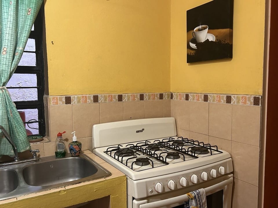 Classic House | Private kitchen | Oven, espresso maker, coffee/tea maker, toaster