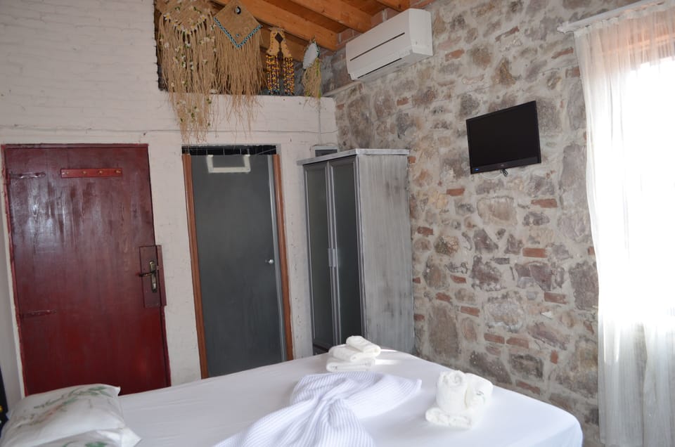Standard Triple Room | Premium bedding, WiFi (free), bed sheets