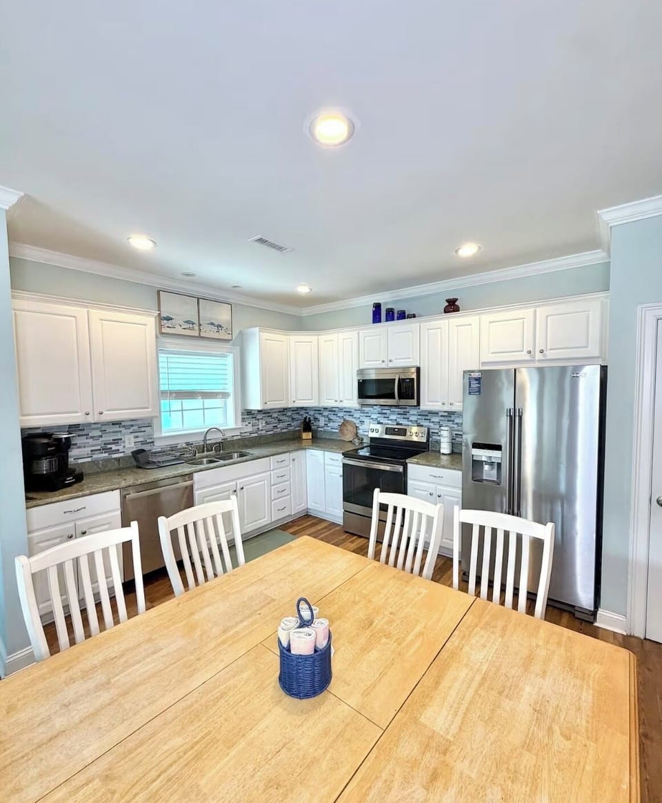 Dining - kitchen area